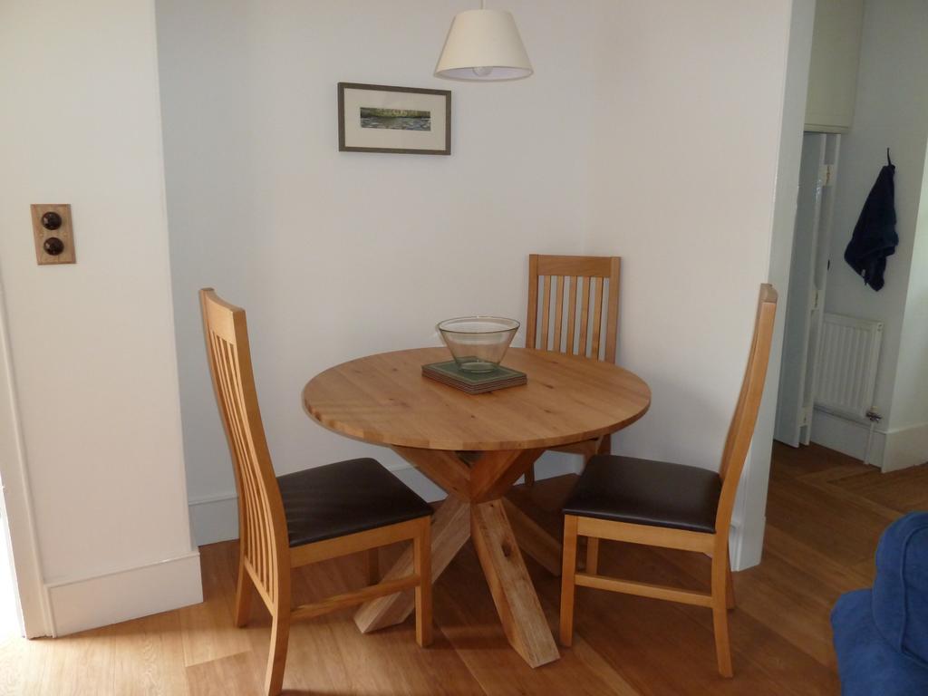 Bronfelin & Troed-Y-Rhiw Holiday Cottage Лланвртид-Уэлс Экстерьер фото